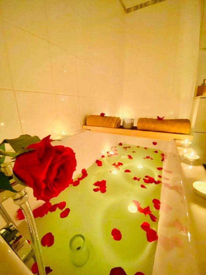 T2 Tres Charmant A Cergy Le Haut A Seulement 2 Min A Pied De La Gare !! Parking Prive Apartamento Exterior foto